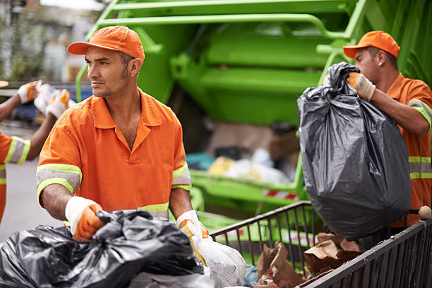 Best Yard Waste Removal  in Walnut Creek, OH